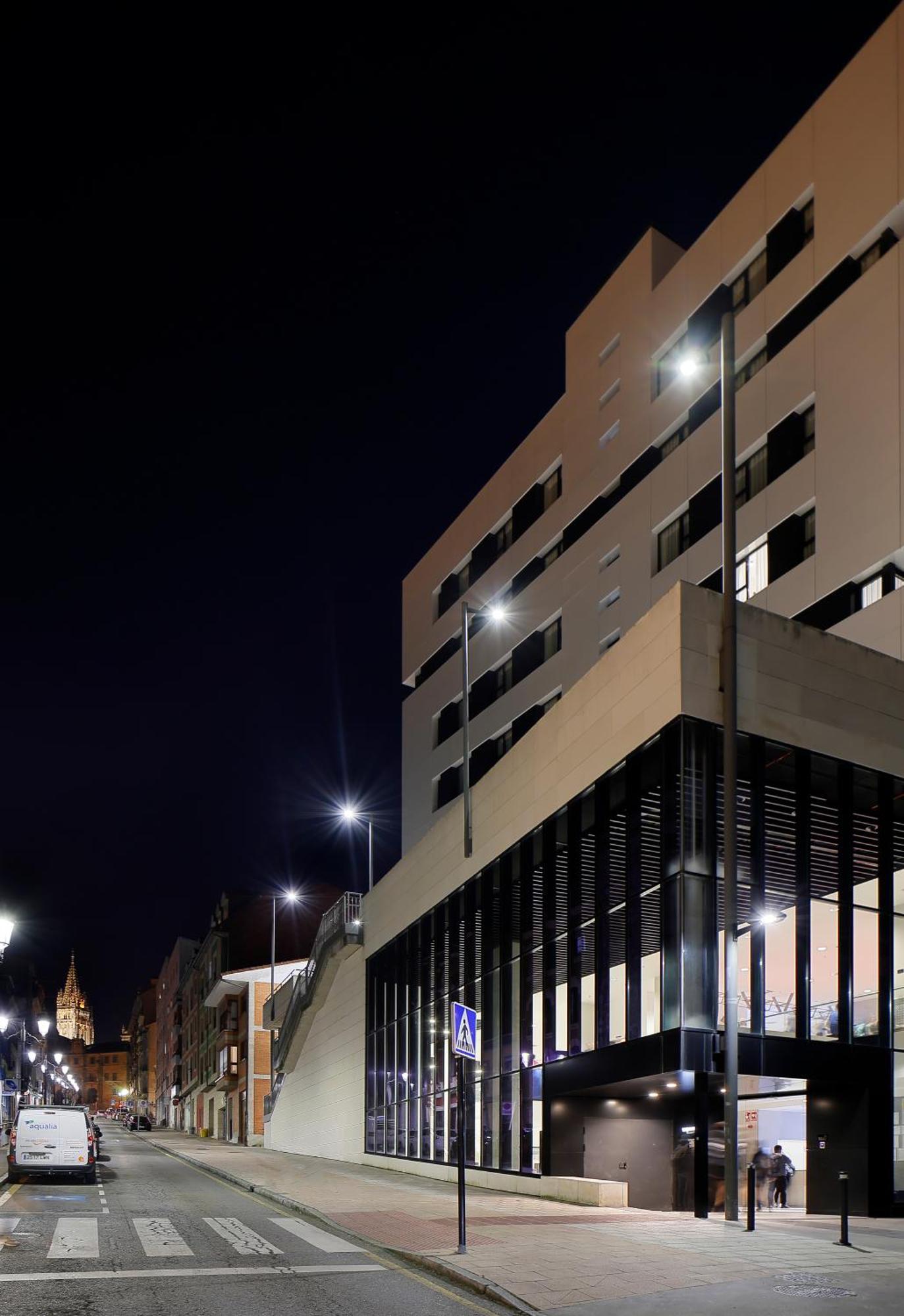 Nuvo Hotel Boutique Oviedo Bagian luar foto